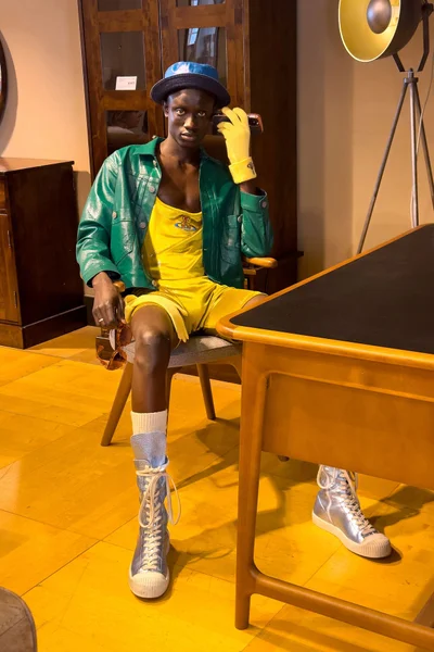 Look 24